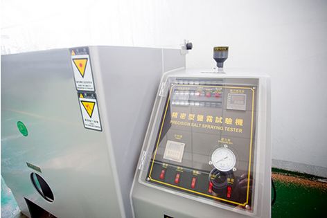 Salt spray testing machine